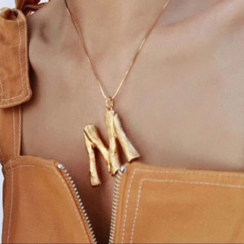 Ⓜ️Beautiful Luxurious Gold M #InitialNecklas Ⓜ️